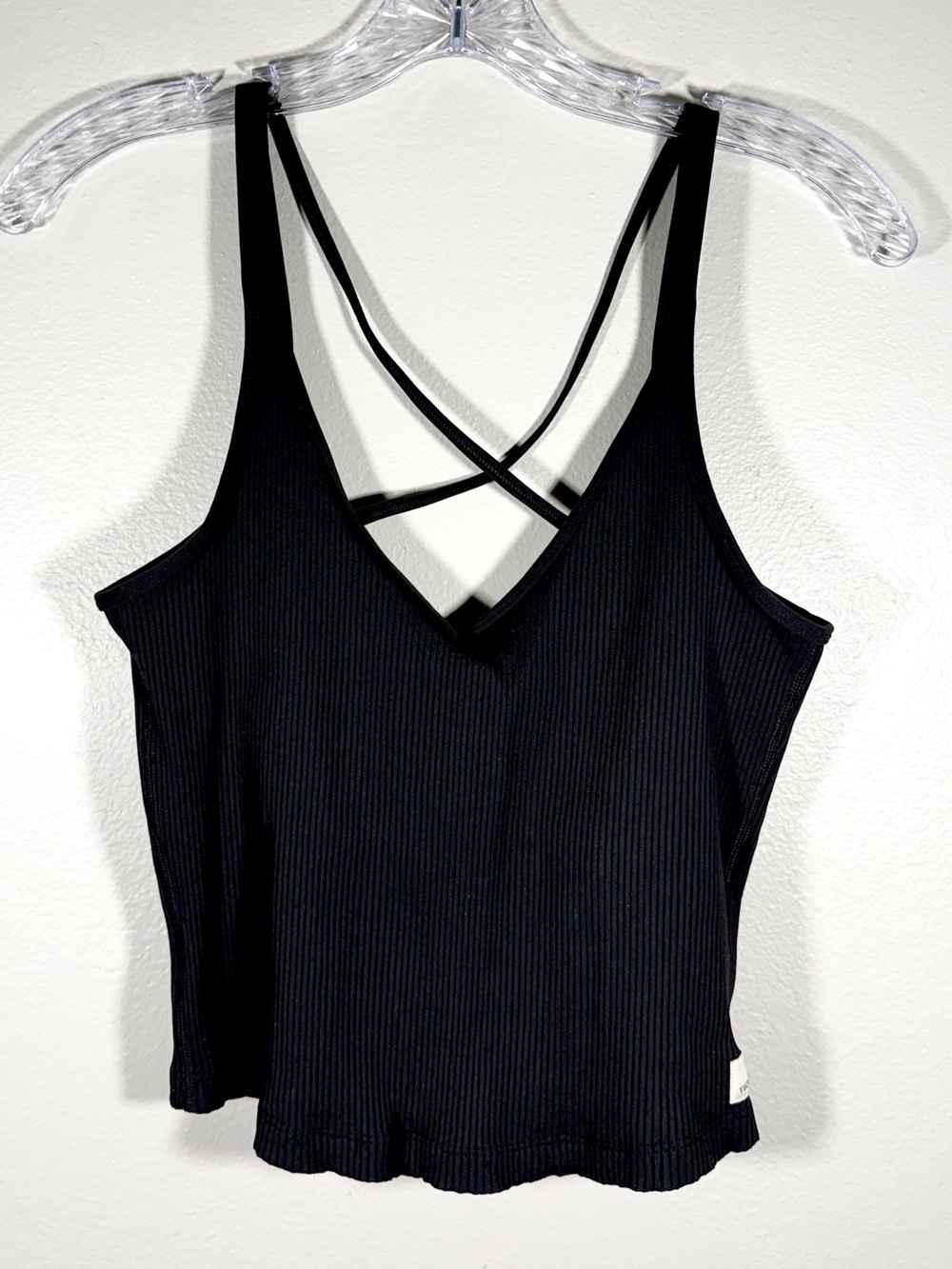 Vuori Black Ribbed Strappy V-Neck Crop Tank Top Size Large